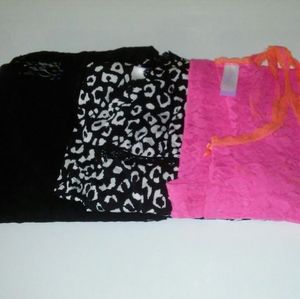 Bundle of 3 nightgowns